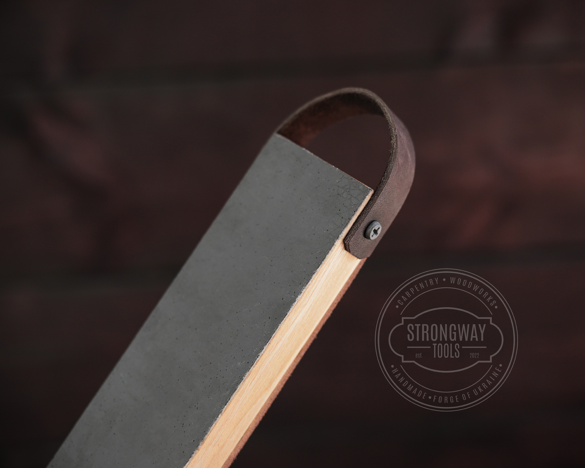 Semicircular Double-sided leather strop for sharpening