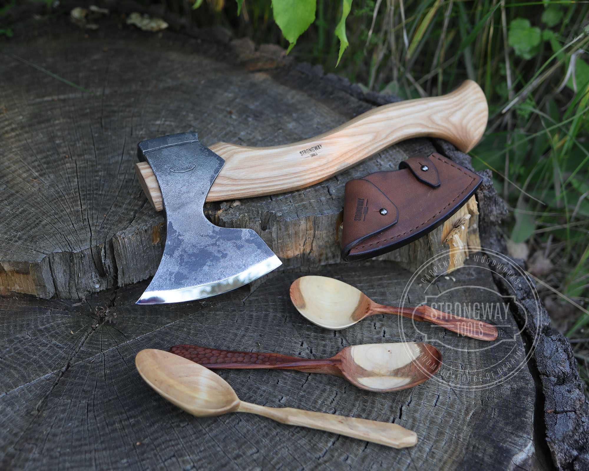 Light hatchet for carving with octagonal handle
