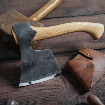 Carpenter axe with large blade STRONGWAY TOOLS, L.L.C.